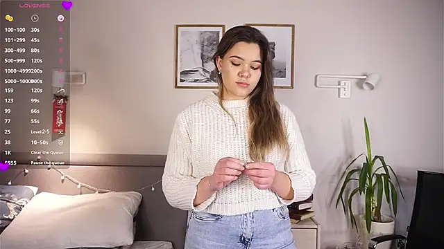 MayPortman online show from February 12, 3:51 pm