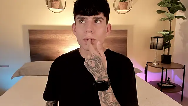 Angel eros  online show from February 4, 8:03 pm