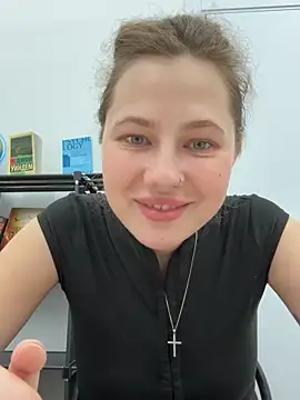 Snapshot of AsynaYuuki chatting on March 26, 6:35 pm AsynaYuuki online show from March 26, 6:35 pm