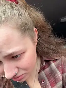 Snapshot of AsynaYuuki chatting on March 27, 11:32 am AsynaYuuki online show from March 27, 11:32 am