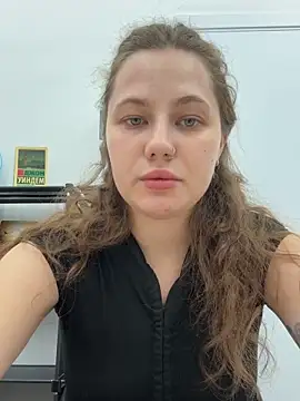 Snapshot of AsynaYuuki chatting on April 1, 6:49 pm AsynaYuuki online show from April 1, 6:49 pm