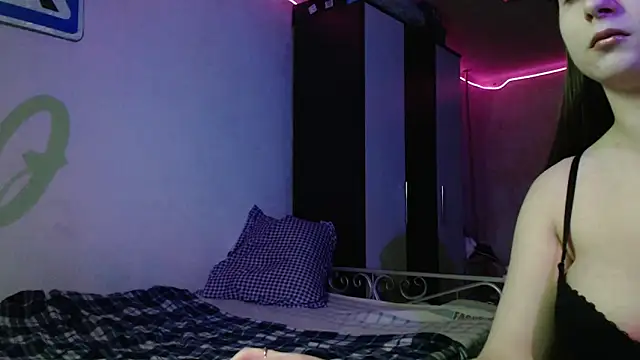 Evak1ss online show from February 11, 8:25 pm