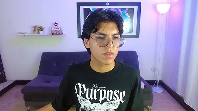 Maecum18 online show from February 26, 9:03 pm