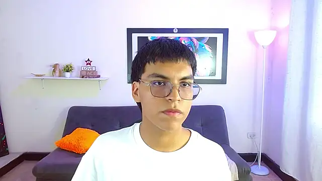 Maecum18 online show from March 18, 8:23 pm