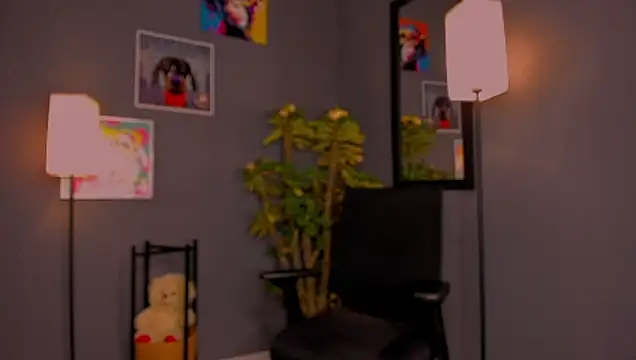 Snapshot of Olivia_Thomson_ chatting on February 7, 3:10 am Olivia Thomson online show from February 7, 3:10 am