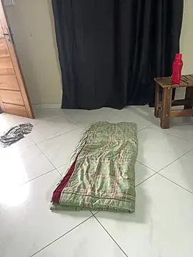 Snapshot of Renataalves chatting on February 21, 2:29 pm Renataalves online show from February 21, 2:29 pm