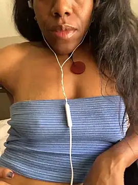 NatalieGainer goodies online show from April 4, 4:48 pm