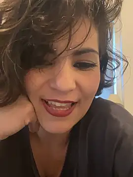 eva luz online show from May 5, 4:48 pm