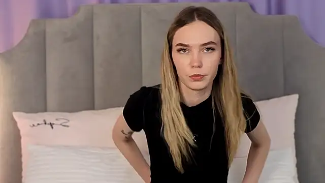 NikkiRyx online show from May 17, 4:14 pm