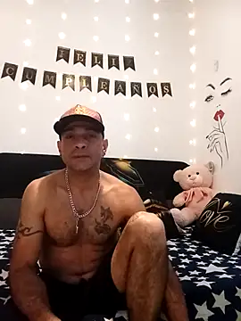 yoahotpetrafiery online show from April 2, 10:40 pm