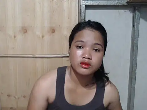 Snapshot of yummydelitex chatting on March 27, 11:04 pm yummydelitex online show from March 27, 11:04 pm