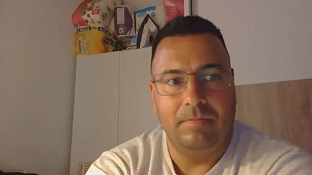 Snapshot of VanillaTime78-Jorge chatting on April 25, 10:07 am VanillaTime78-Jorge online show from April 25, 10:07 am