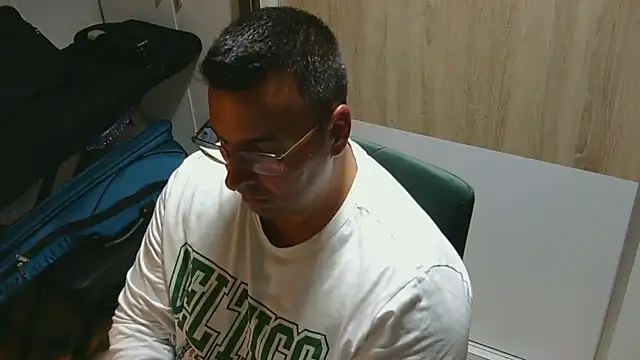 Snapshot of VanillaTime78-Jorge chatting on May 9, 10:04 pm VanillaTime78-Jorge online show from May 9, 10:04 pm