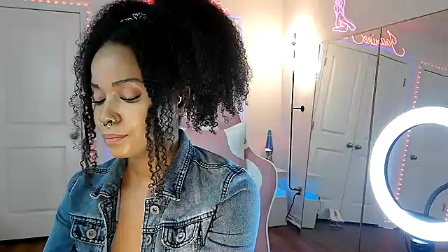 JazmineFoxx online show from May 1, 7:18 pm