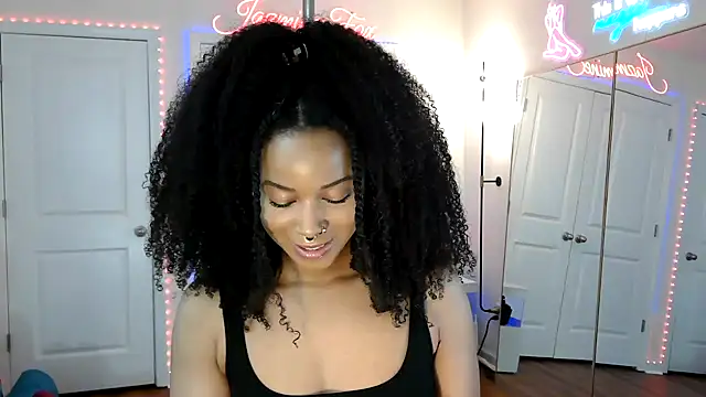 JazmineFoxx online show from May 6, 4:45 pm