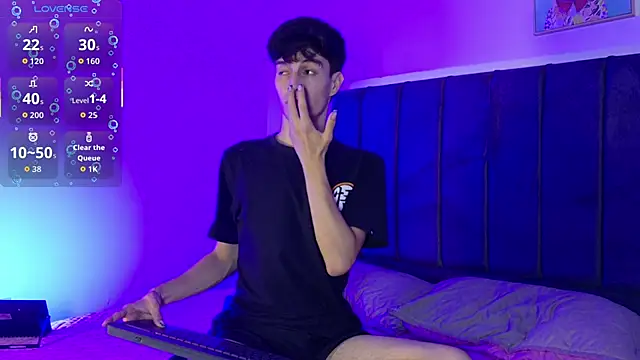 axxxel twink online show from May 15, 3:02 am