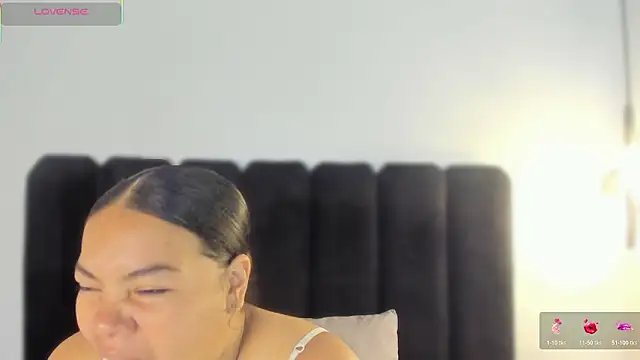 Snapshot of Amaranoir- chatting on March 12, 3:45 am Amaranoir- online show from March 12, 3:45 am