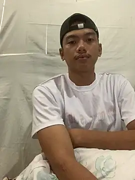 Snapshot of pablozacarias chatting on February 11, 1:10 am pablozacarias online show from February 11, 1:10 am