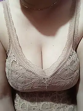 Ladyly99 online show from May 22, 1:28 pm