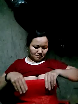 -Liuen- online show from February 6, 9:18 pm