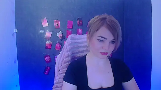 CuttieEmma online show from February 20, 12:38 pm