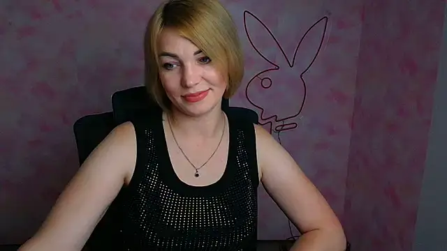 CuttieEmma online show from July 6, 5:37 am