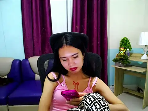 devine goddess online show from May 5, 11:29 am