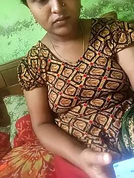 Snapshot of Romantic-Couple999 chatting on March 25, 8:31 am Romantic-Couple999 online show from March 25, 8:31 am