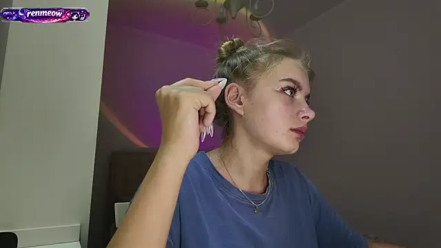 RenMeow online show from July 25, 1:36 am