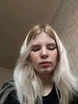 EsterSteele online show from February 4, 1:28 pm