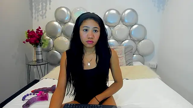 Snapshot of Lara_pons chatting on March 17, 1:58 pm Lara pons online show from March 17, 1:58 pm