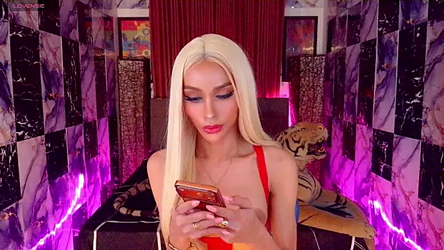 SeductiveSamanthaTS online show from March 31, 10:04 am