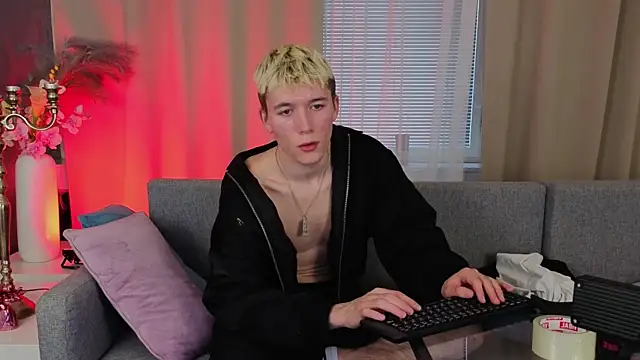 KevinParke online show from April 2, 5:10 pm