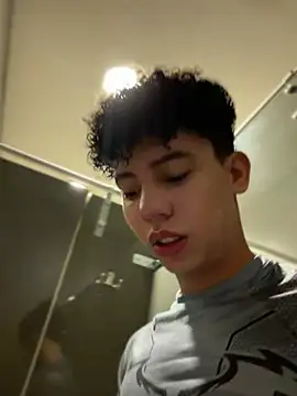 Snapshot of yoursexyjose chatting on July 8, 7:51 pm yoursexyjose online show from July 8, 7:51 pm