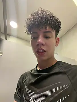 Snapshot of yoursexyjose chatting on July 20, 6:43 pm yoursexyjose online show from July 20, 6:43 pm