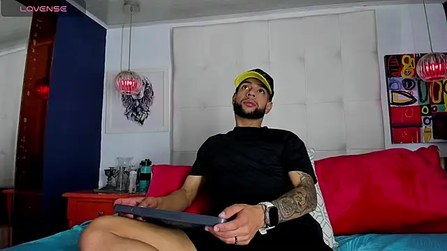 Aiden Cash7 online show from February 5, 4:17 am