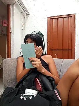 Snapshot of Shaiiina- chatting on February 8, 8:56 pm Shaiiina- online show from February 8, 8:56 pm