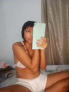 Snapshot of Shaiiina- chatting on February 10, 4:49 am Shaiiina- online show from February 10, 4:49 am