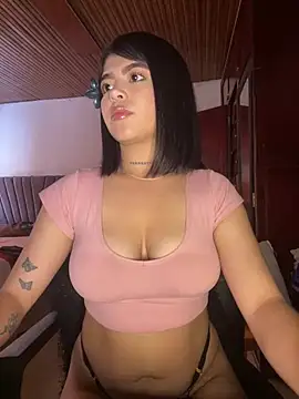 Violetx19 online show from February 6, 7:39 pm