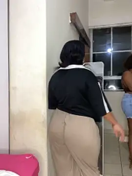 MeekyCurvyAss online show from May 22, 8:14 pm