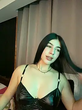  HannahFox  online show from March 30, 12:00 am