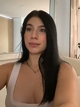 Snapshot of _HannahFox_ chatting on May 6, 5:29 pm HannahFox online show from May 6, 5:29 pm