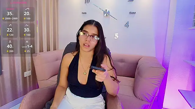 Luna Millers online show from February 13, 3:46 am