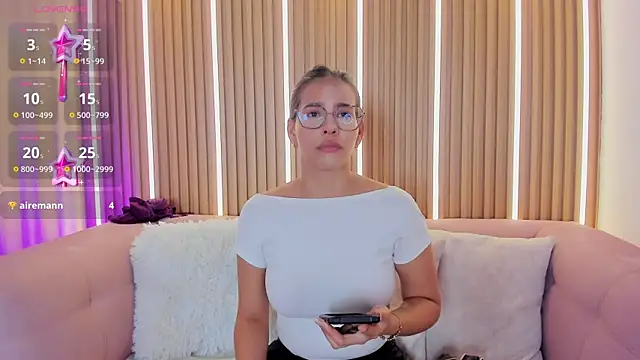 Luna Millers online show from June 28, 4:51 am