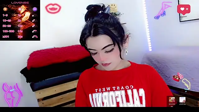 NathalialLooes online show from March 13, 5:14 am