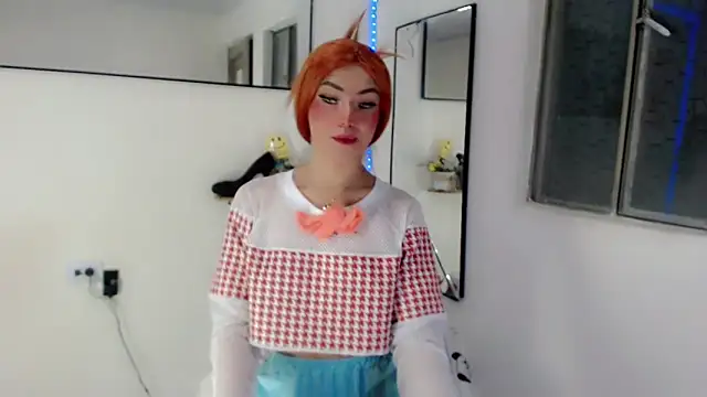 NathalialLooes online show from April 29, 5:11 am