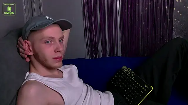 ZidNevil online show from February 3, 8:14 pm