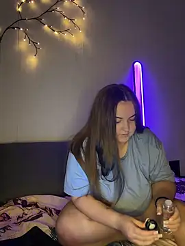 AlyaX X online show from February 6, 1:58 pm