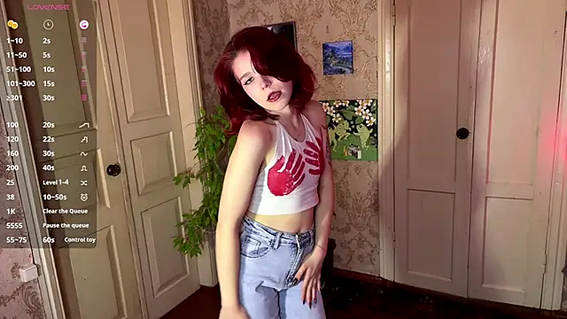 LaurynGeisinger online show from April 2, 1:53 pm