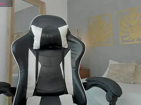 Snapshot of duna23_ chatting on March 6, 12:23 pm duna23 online show from March 6, 12:23 pm